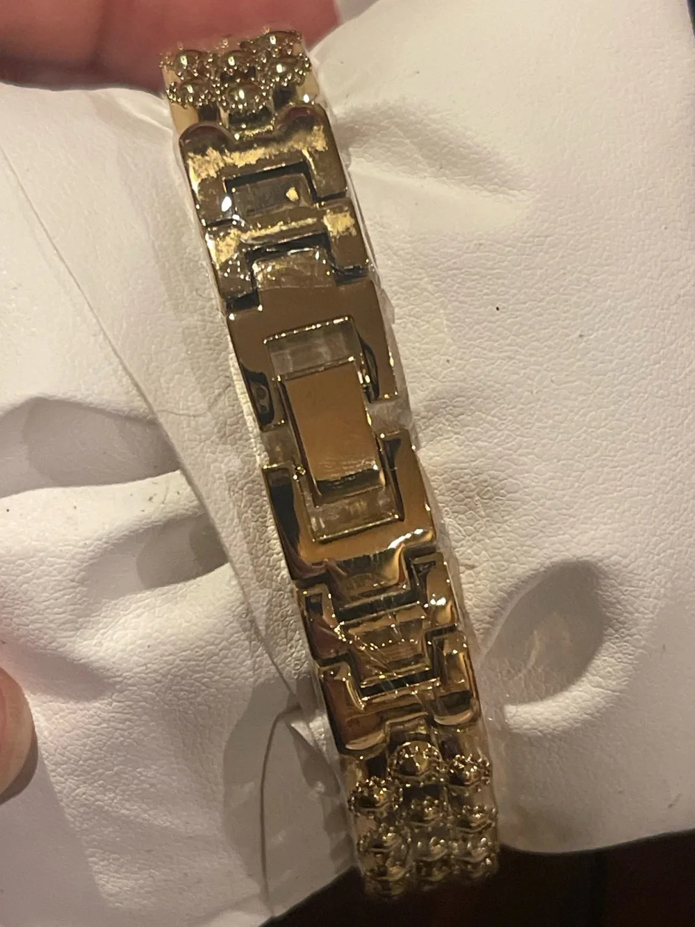 Invicta elegant gold